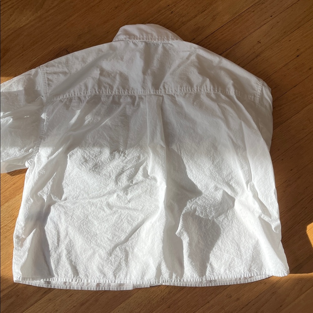 BR Cropped Button Up with Pocket - Picture 6 of 7